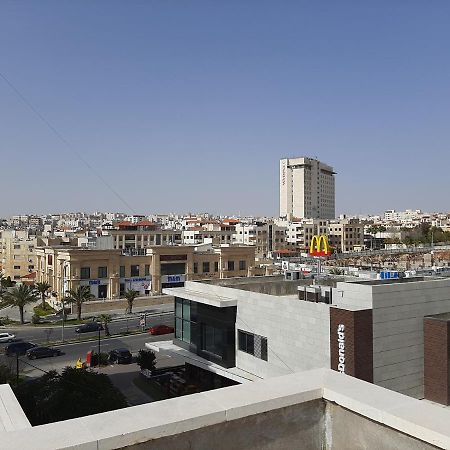 Furnished Apartments Near Mcdonald'S Al-Madina Al-Monawara St Amã Exterior foto