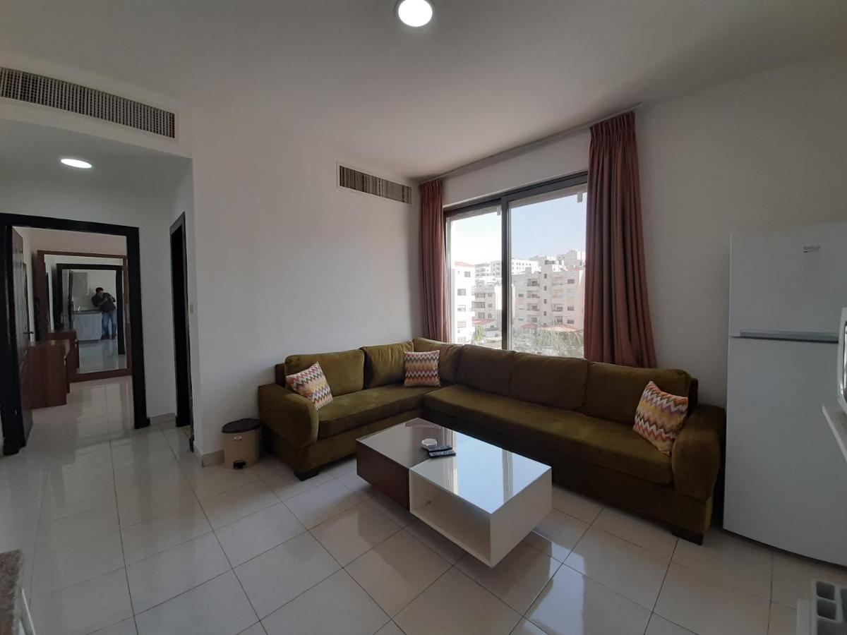 Furnished Apartments Near Mcdonald'S Al-Madina Al-Monawara St Amã Exterior foto